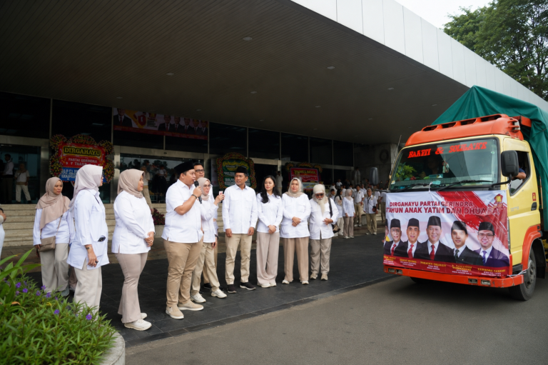 HUT ke-18 Gerindra, Salurkan Sembako, Bibit Pohon, dan Santunan Anak Yatim